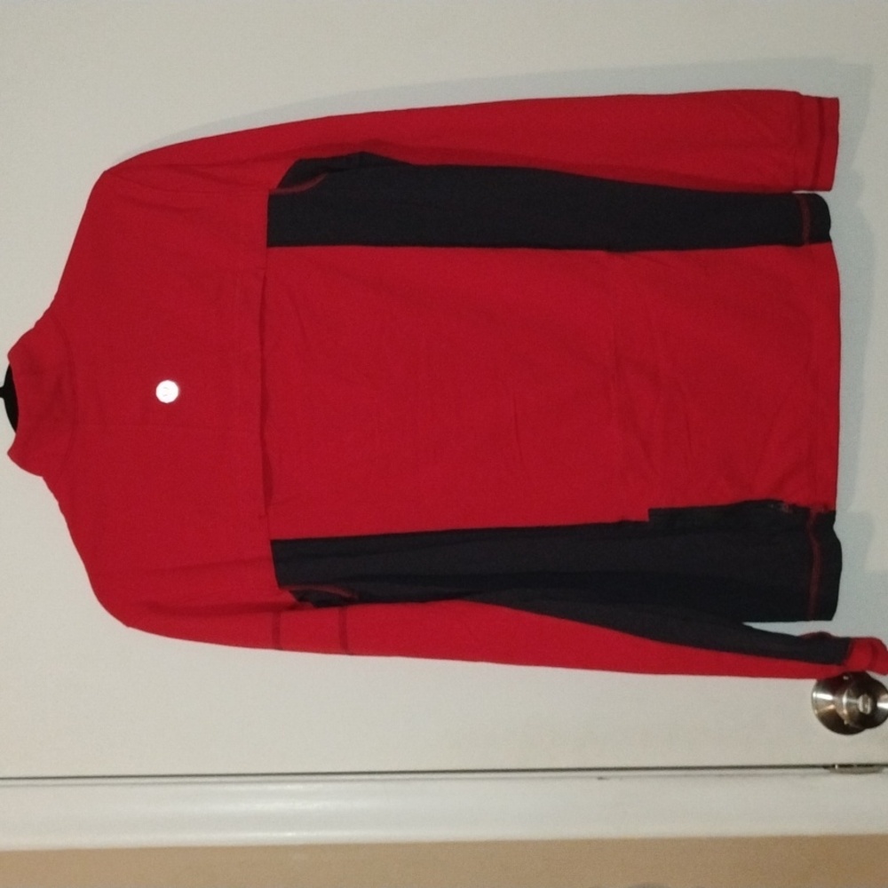 lululemon athletica Half Zip Long Sleeve Pullover. Men's size Medium. Red & Gray